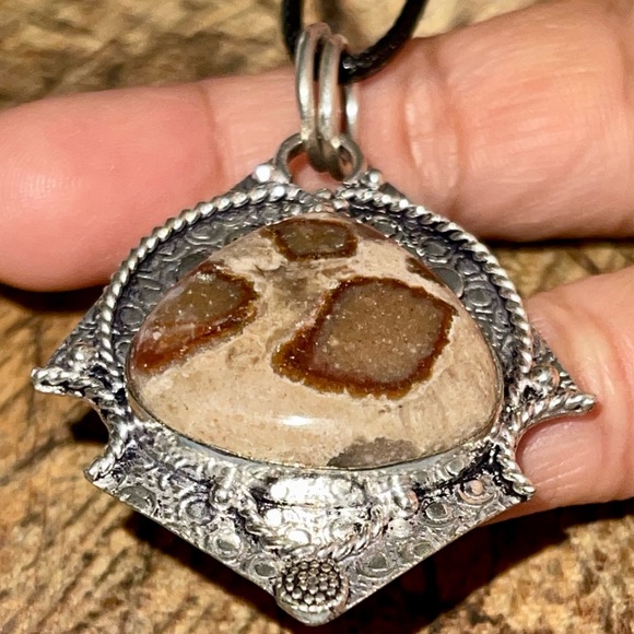 Garnet in Limestone Pendant 2 1/4” - Picture 6 of 14